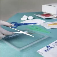 Kit stérile d'ablation de fils de suture avec coupe-fils