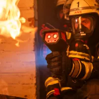 Caméra thermique Seek Thermal Attack Pro pour pompiers